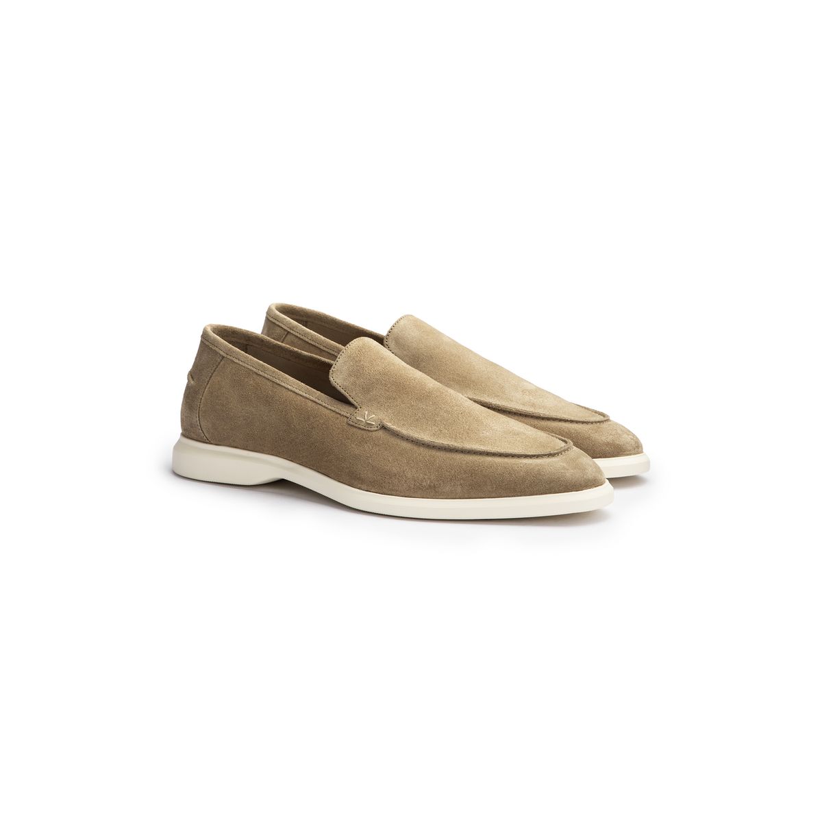 Elegante Rauleder-Slipper mit Mokassin-Naht