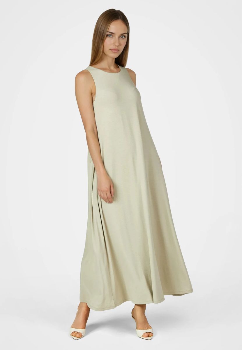 Minimalistisches fließendes Viskose-Maxikleid
