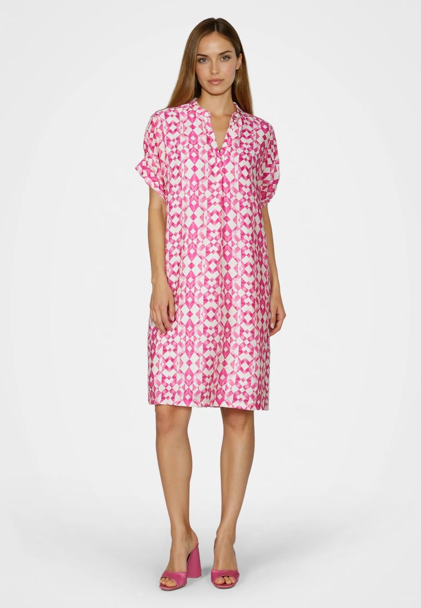 Fließendes Hängerkleid mit Geometriemuster