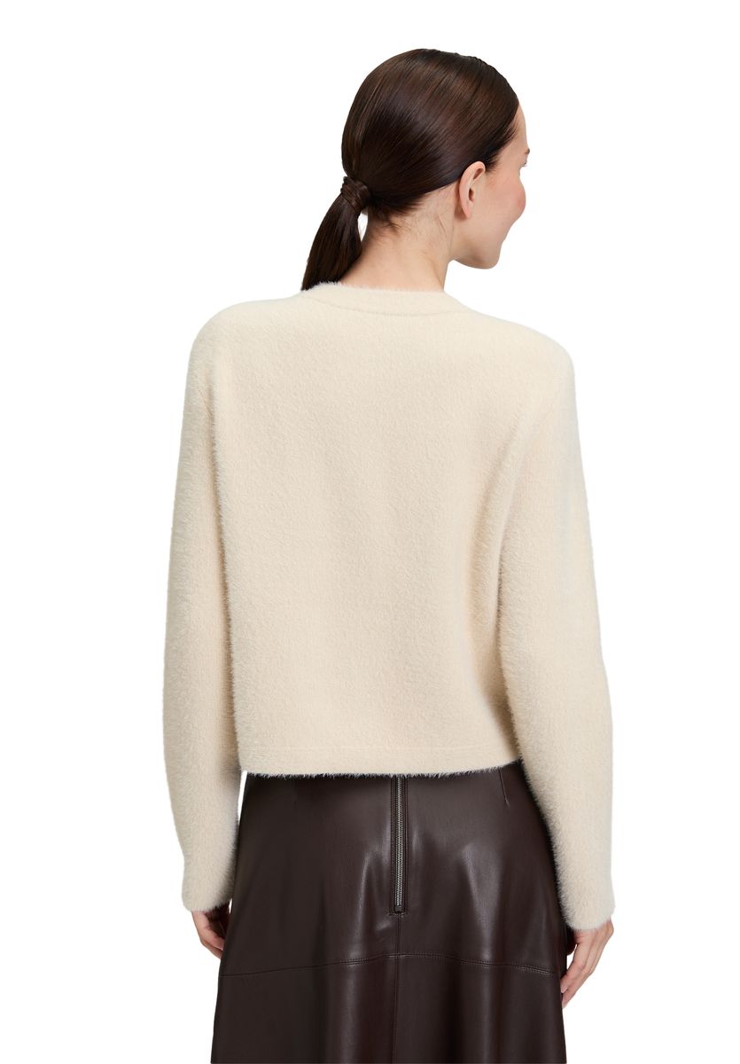 Elegante Strickjacke mit Knopfleiste und Taschen