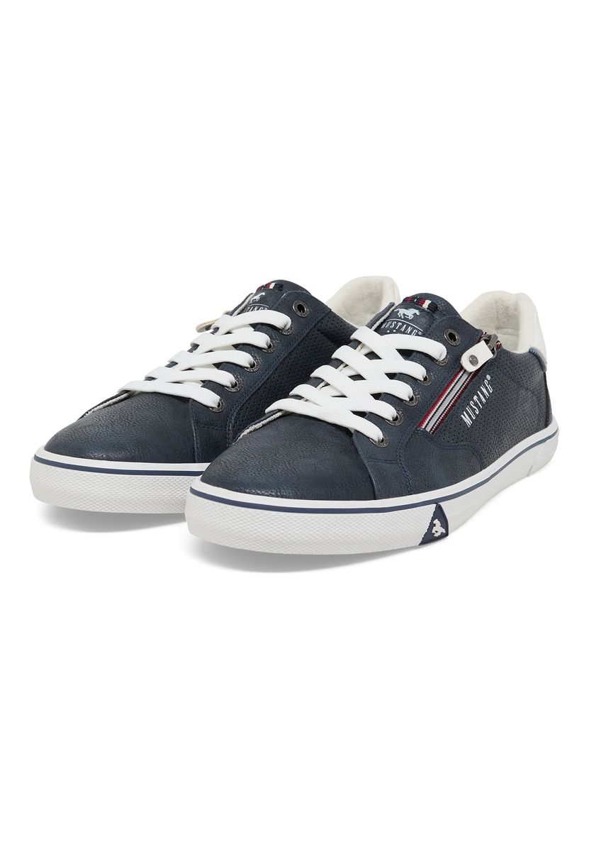 Sportiver Low-Top Sneaker mit Reißverschluss