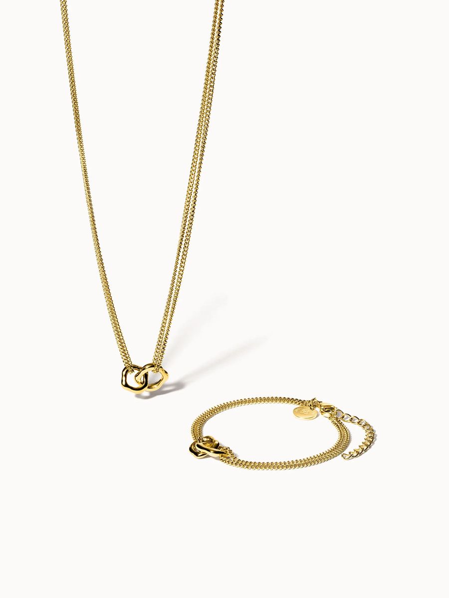 Zweireihiges Set mit verschlungenen Ringen