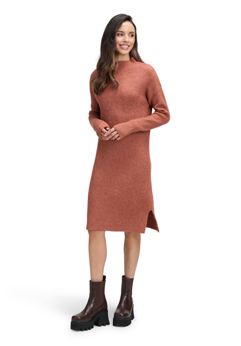 Lässiges Strickkleid mit Stehkragen