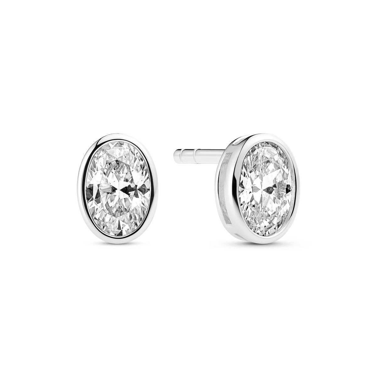 Ovale Ohrstecker mit Zargenfassung