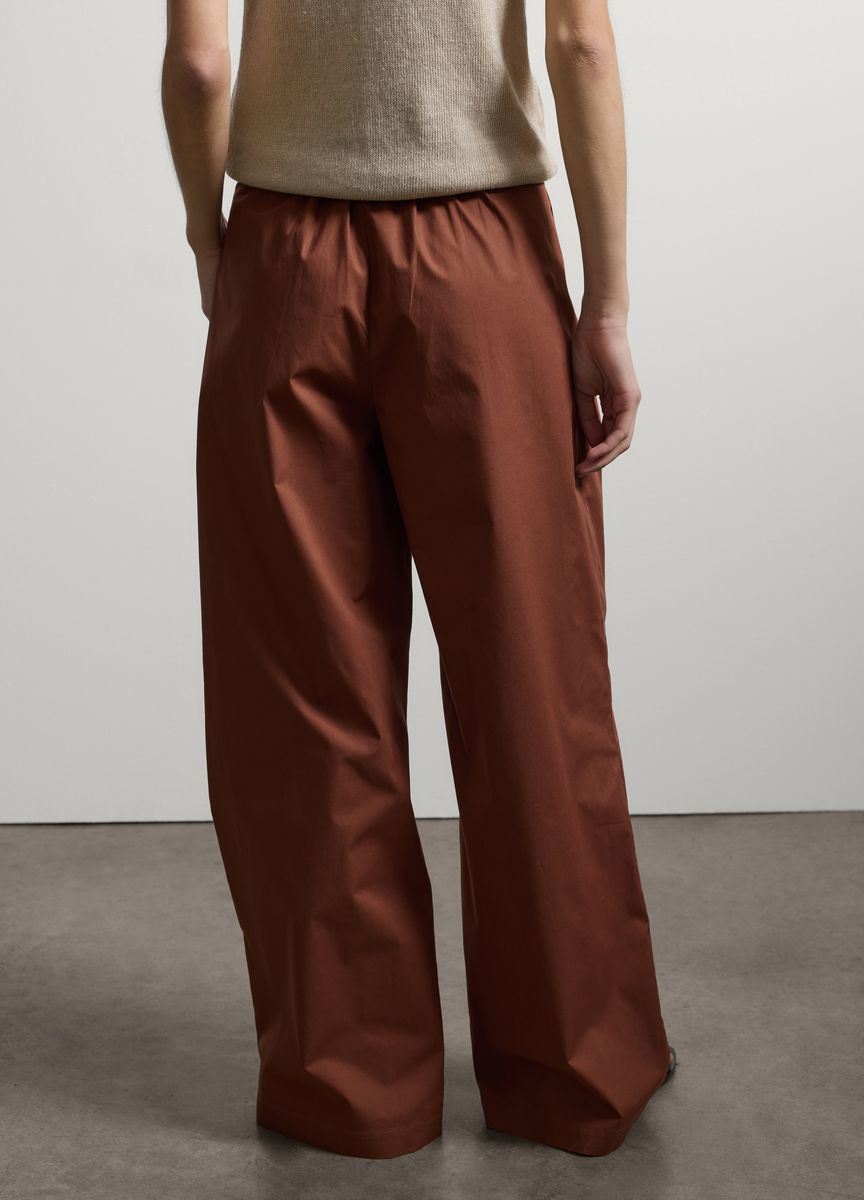 Weite Baumwollhose mit Bundfalten