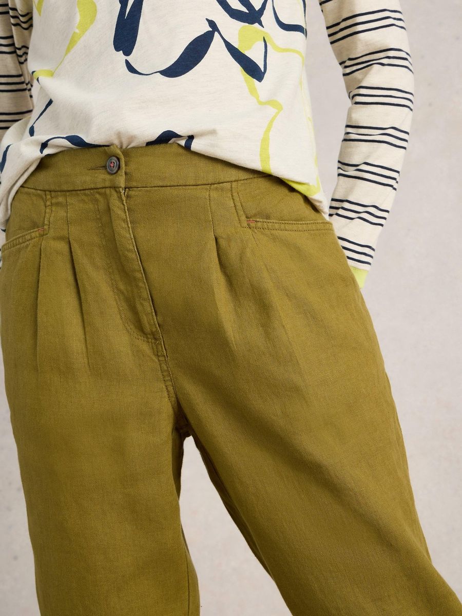 Konisch zulaufende Leinenhose mit Falten
