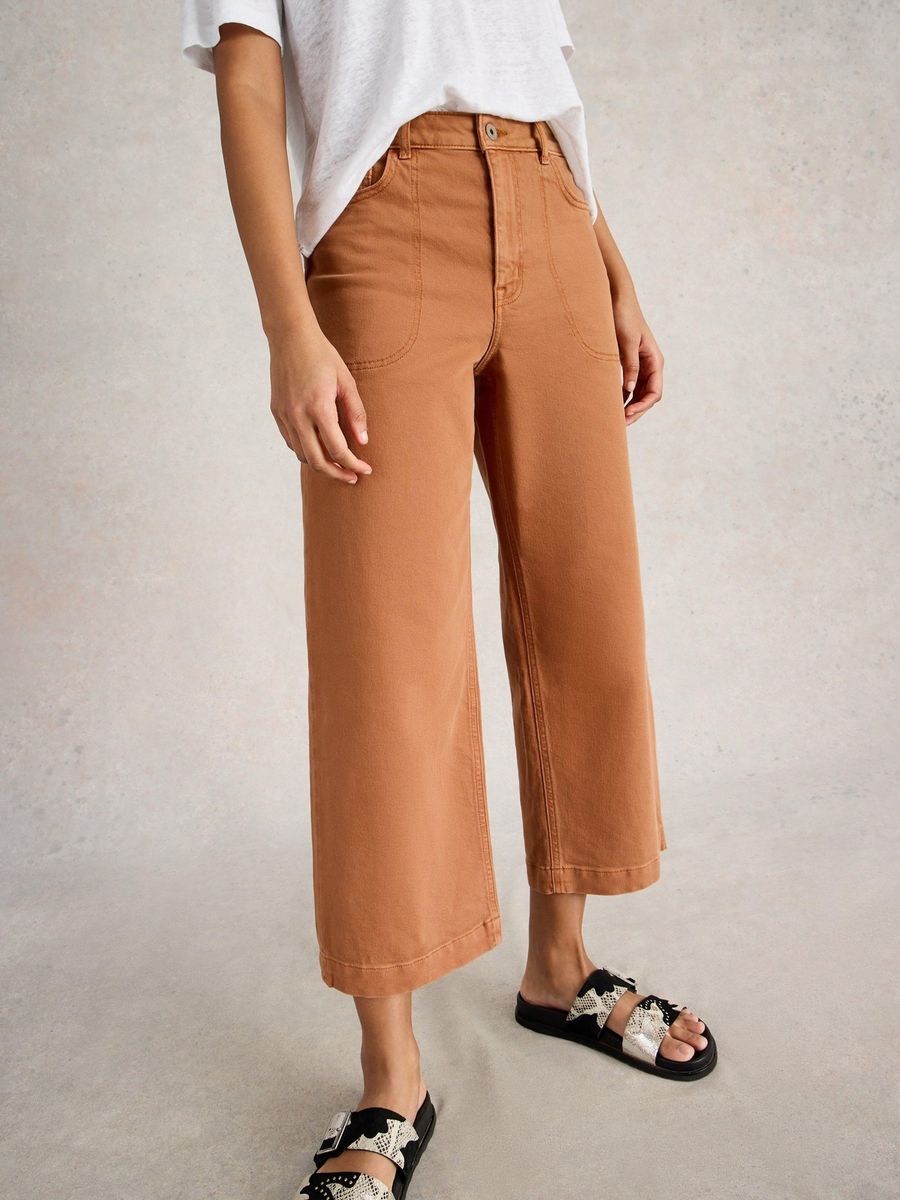 Gekürzte Jeans mit weitem Bein