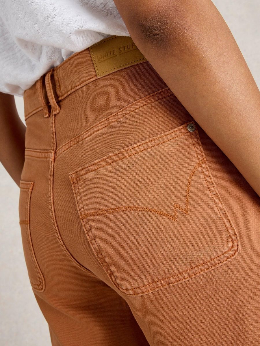 Gekürzte Jeans mit weitem Bein