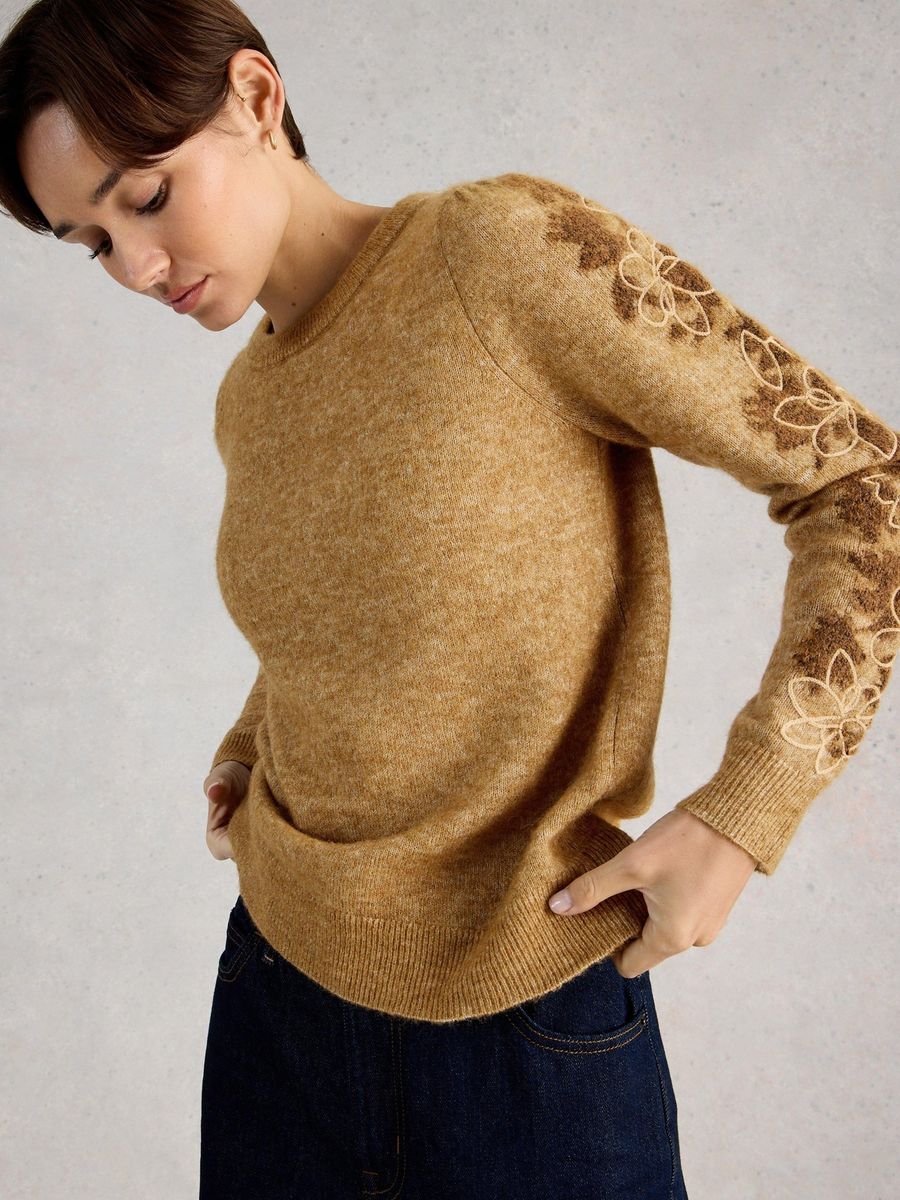 Strickpullover mit bestickten Blumenärmeln
