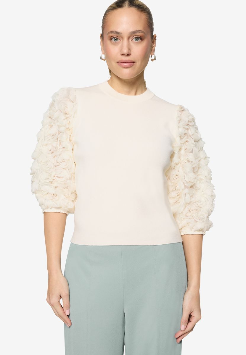 Feinstrickpullover mit 3D-Blüten