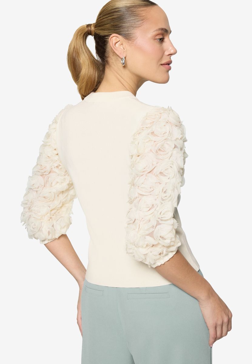 Feinstrickpullover mit 3D-Blüten