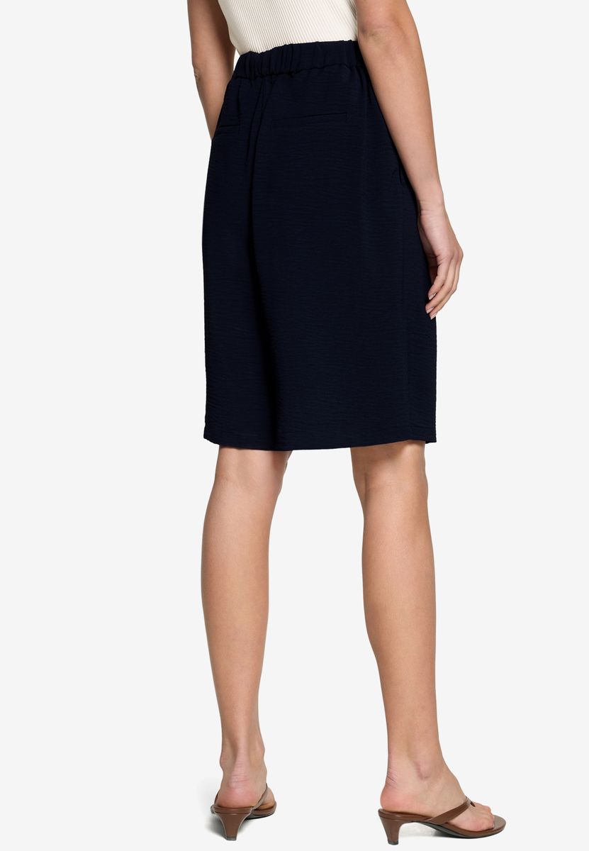 Elegante Bermuda-Shorts mit Gürtel