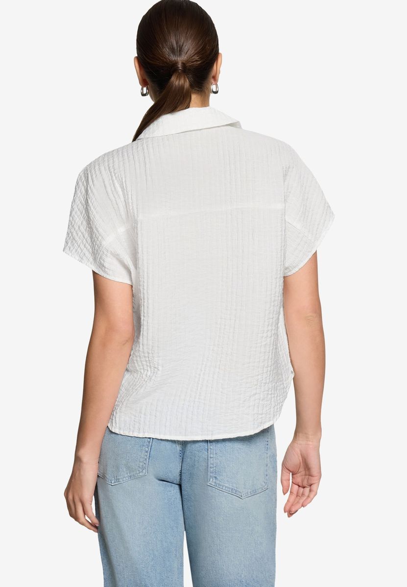 Kurzärmlige Bluse mit Crinkle-Struktur