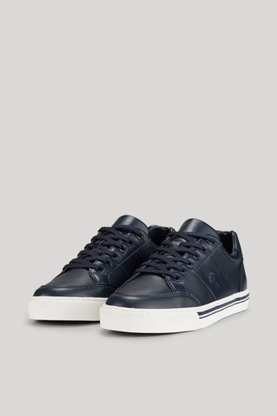 Low-Top Sneaker aus genarbtem Kunstleder