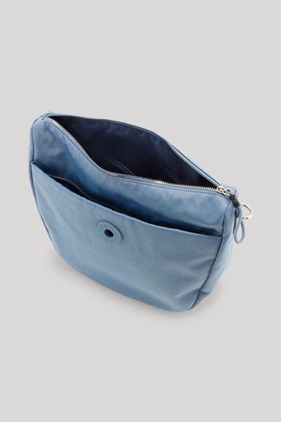 Minimalistische Nylon-Schultertasche