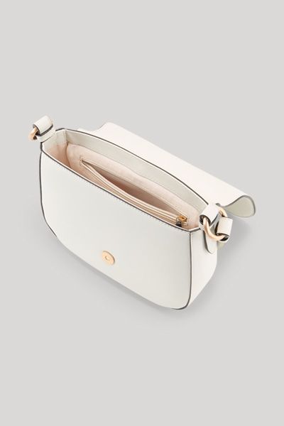 Elegante Leder-Satteltasche mit Überschlag