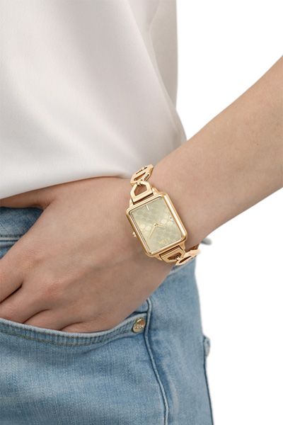 Armbanduhr mit rechteckigem Gehäuse