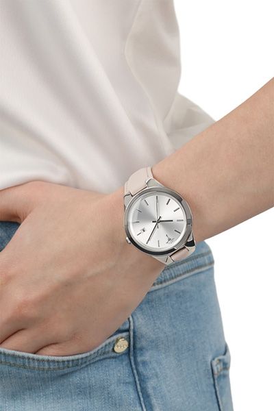 Elegante minimalistische Lederuhr