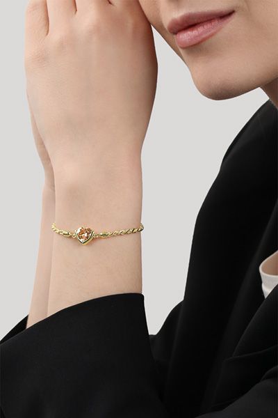 Filigranes Kordelarmband mit Herz-Anhänger
