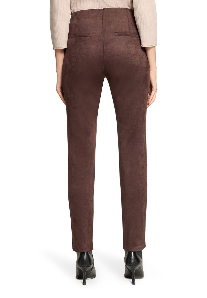 Schmale Wildlederhose