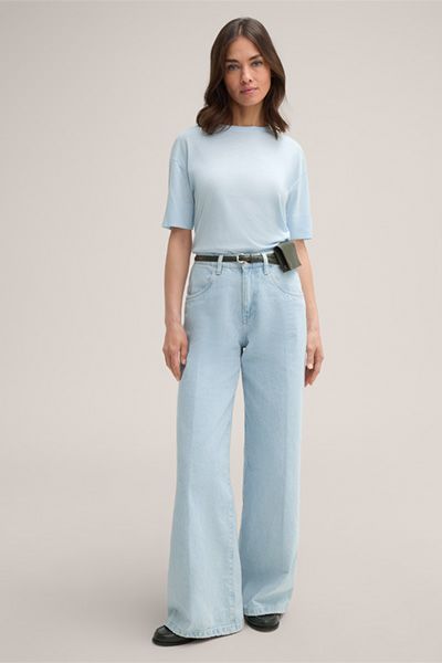 Minimalistisches Kurzarm-Top mit Seitenschlitzen