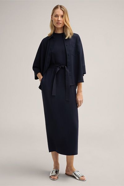 Raffiniertes Crêpe-Maxikleid mit Gürtel