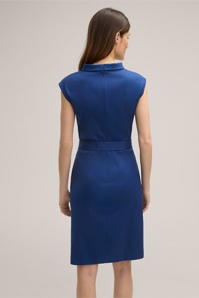Elegantes Etuikleid mit Bindegürtel