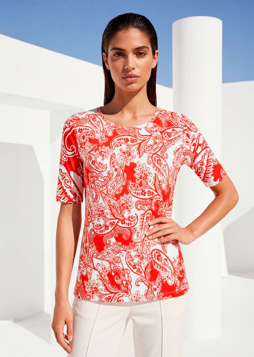 Kurzarmshirt mit aufwendigem Paisley-Druck