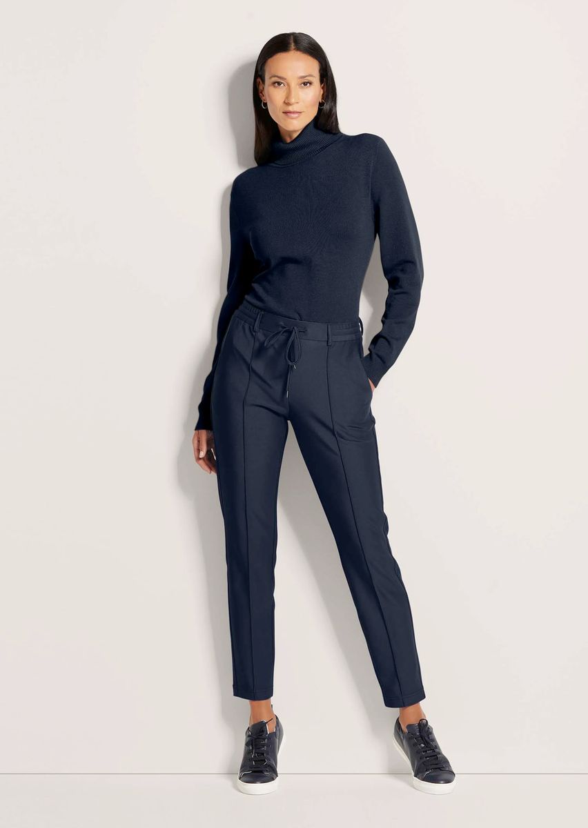 Schmale Stretchhose mit Tunnelzug