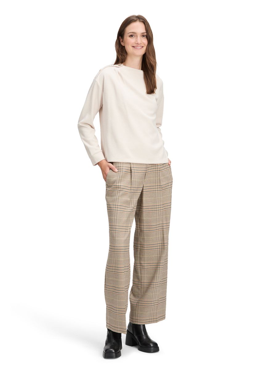 Strukturierter Pullover mit Knopfdetails