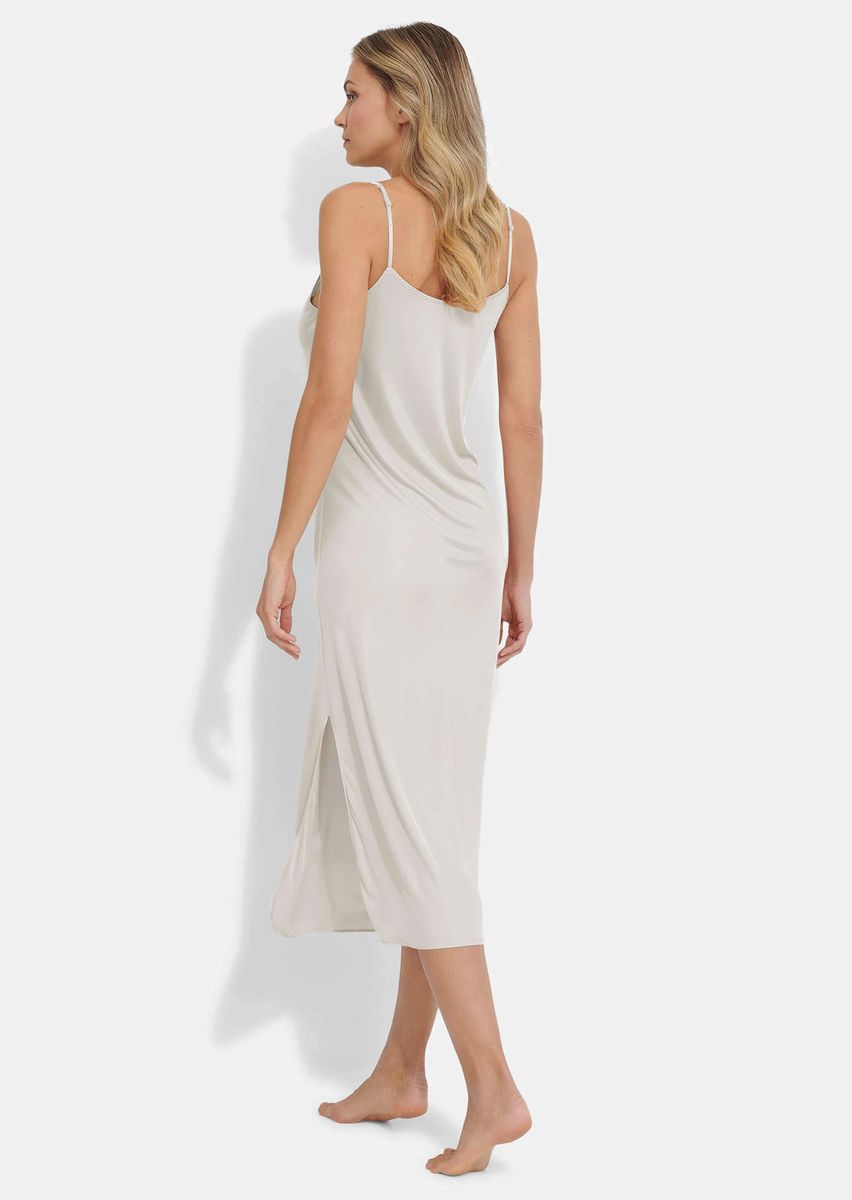Elegantes Midi-Negligé mit Schlitz