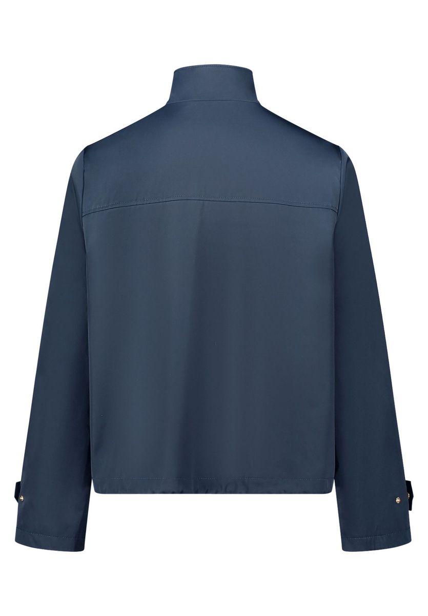 Moderne Outdoorjacke in lässiger Passform