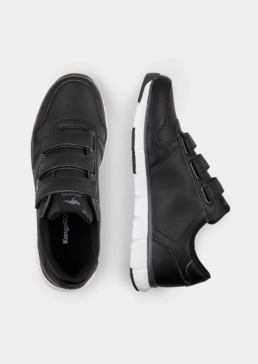 Urbaner Klettverschluss-Sneaker