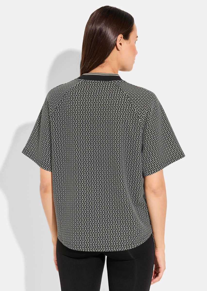 T-Shirt mit Kettenmuster und Stehkragen