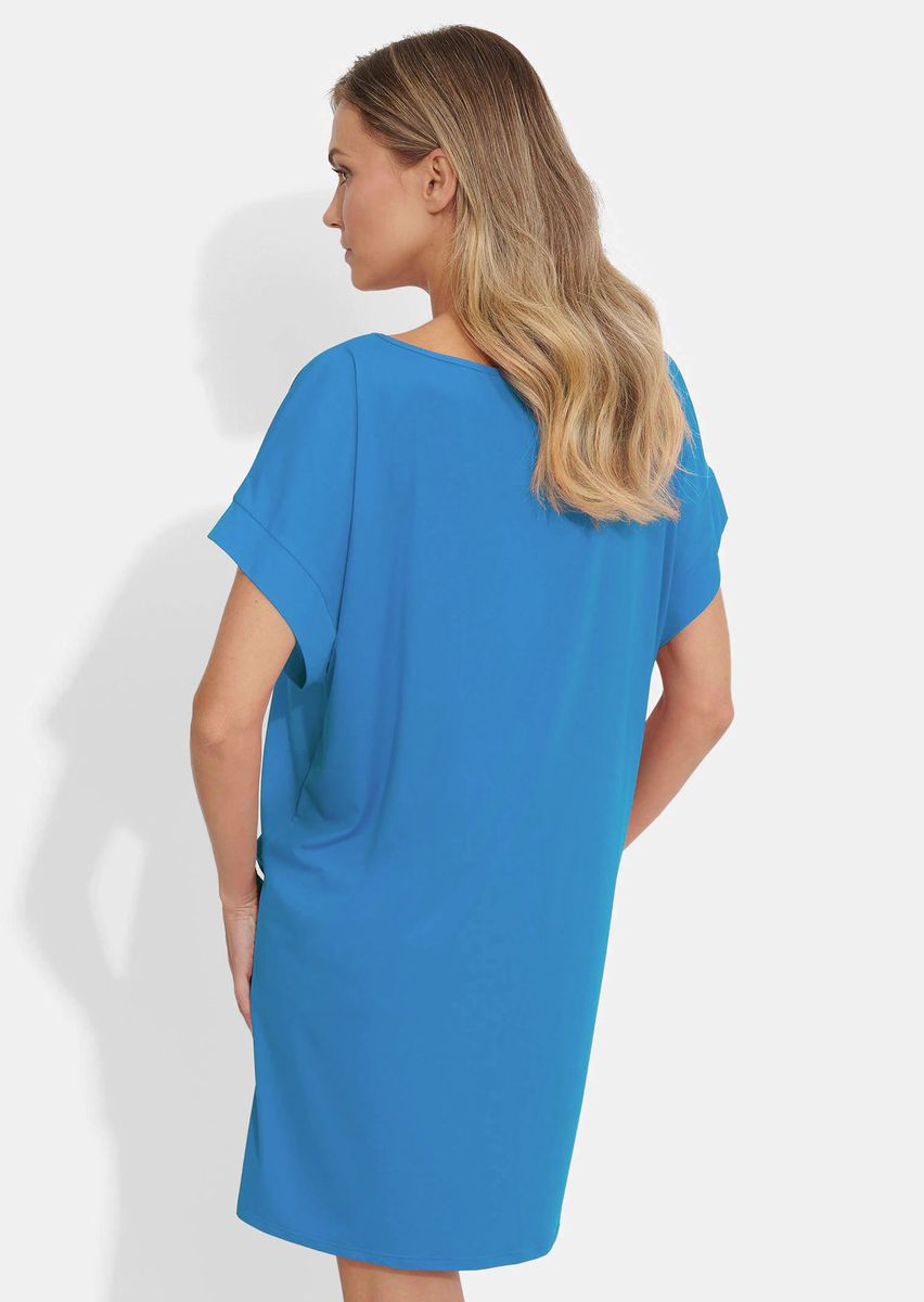 Sportliches lockeres Strandkleid