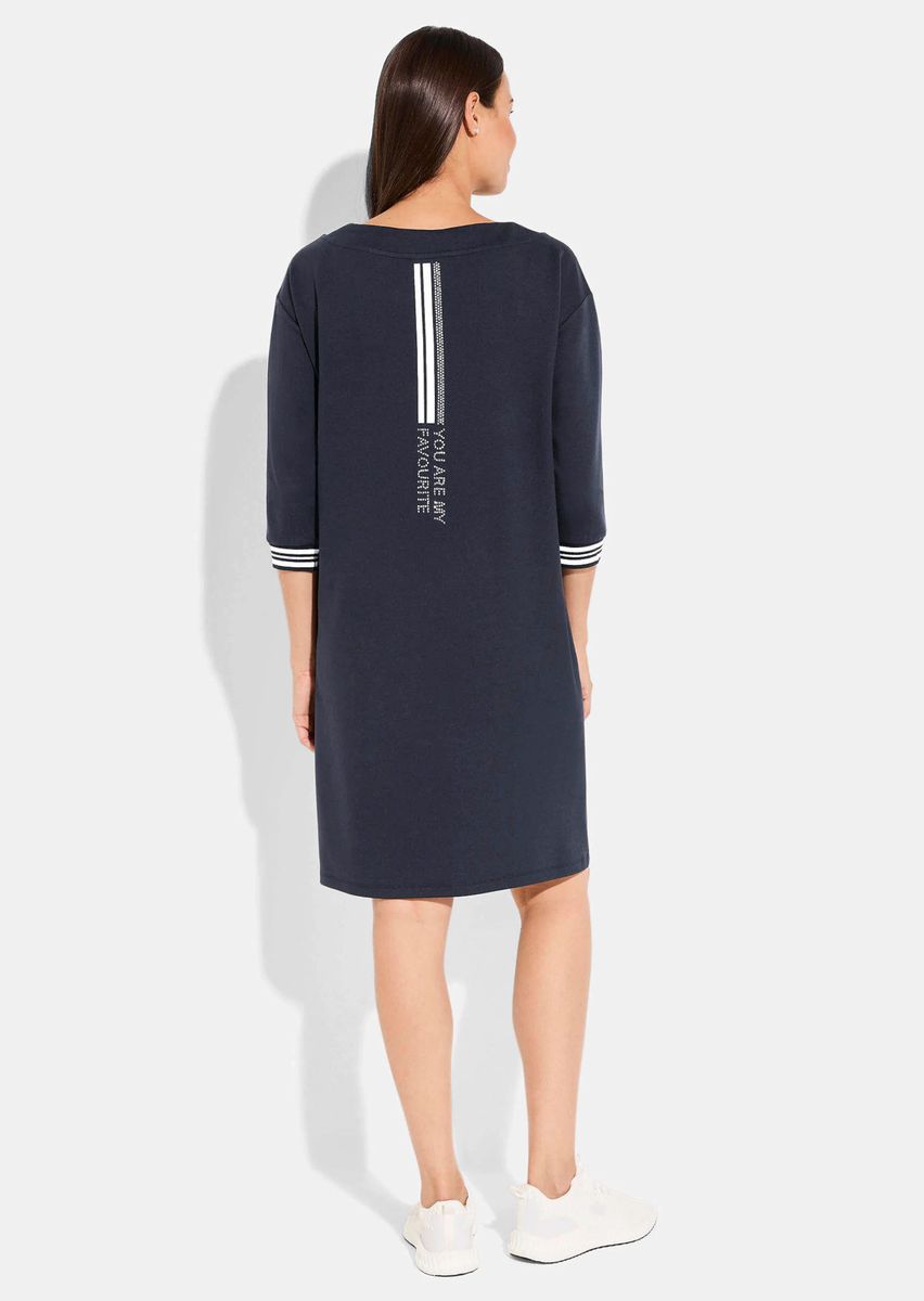 Sportliches Jerseykleid mit Rückendetail