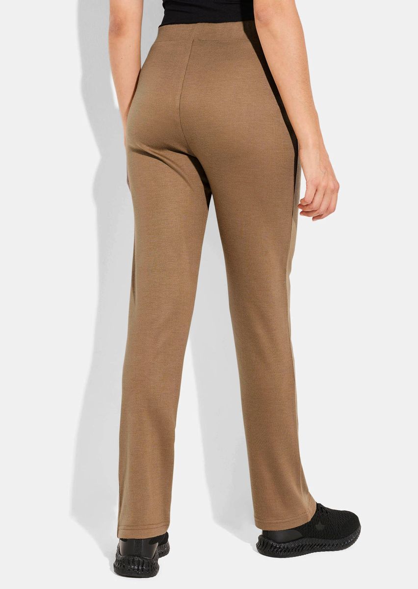 Gerade geschnittene Freizeithose in Strickoptik