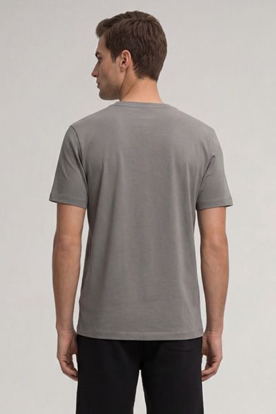 Klassisches Rundhals-T-Shirt aus Baumwolle