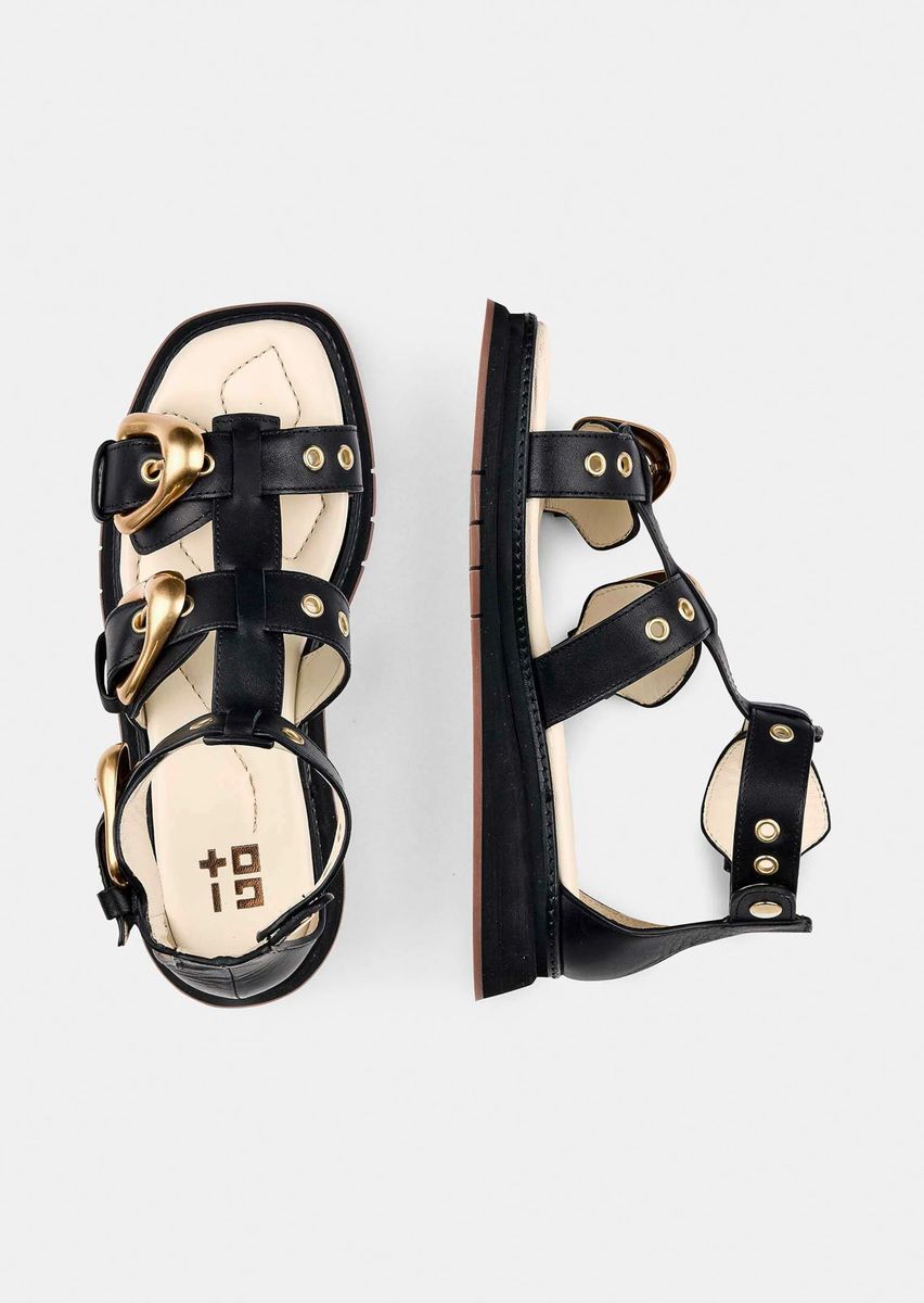 Markante Gladiator-Sandalen mit Schnallen