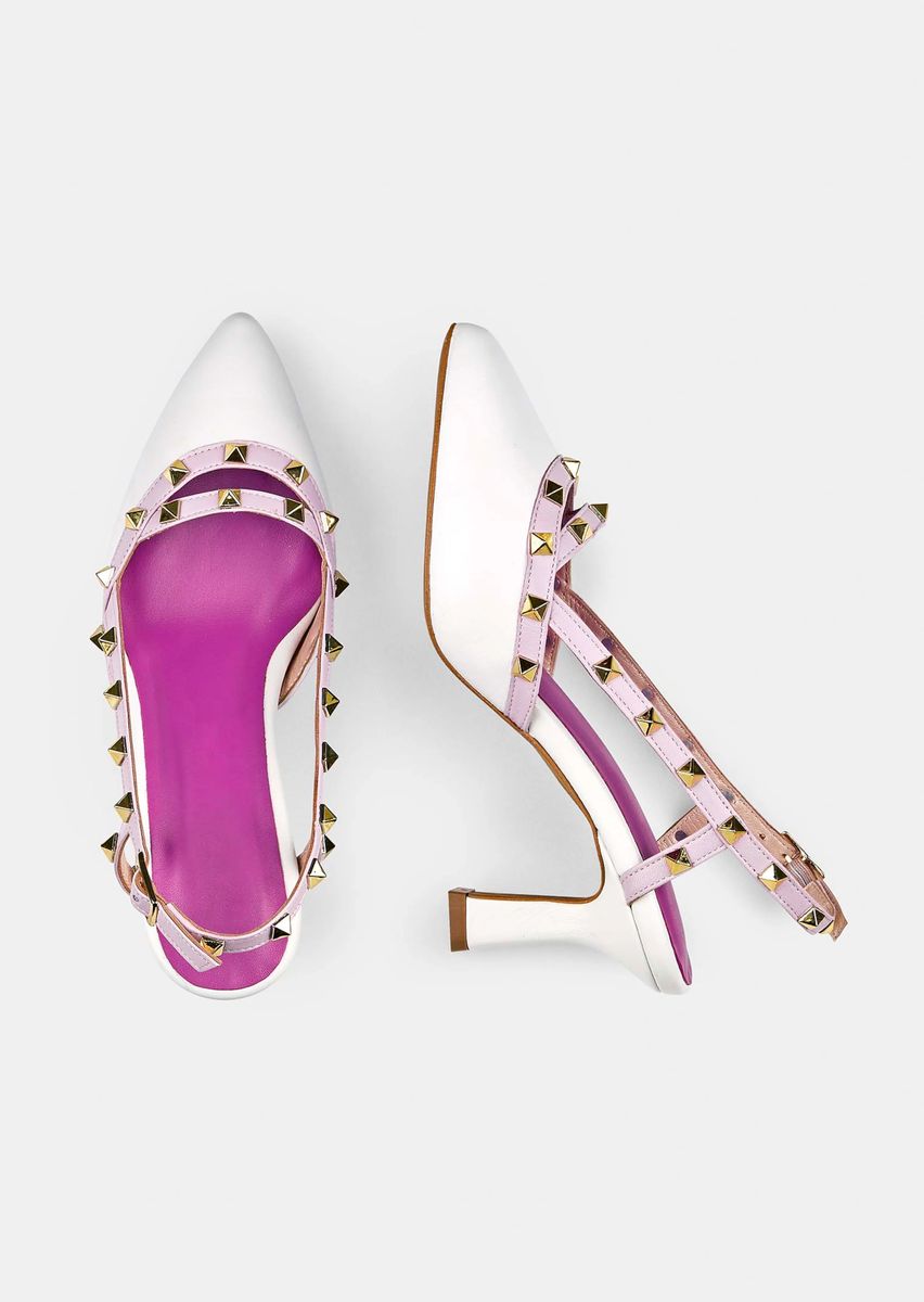 Spitze Leder-Slingback-Pumps mit Nieten