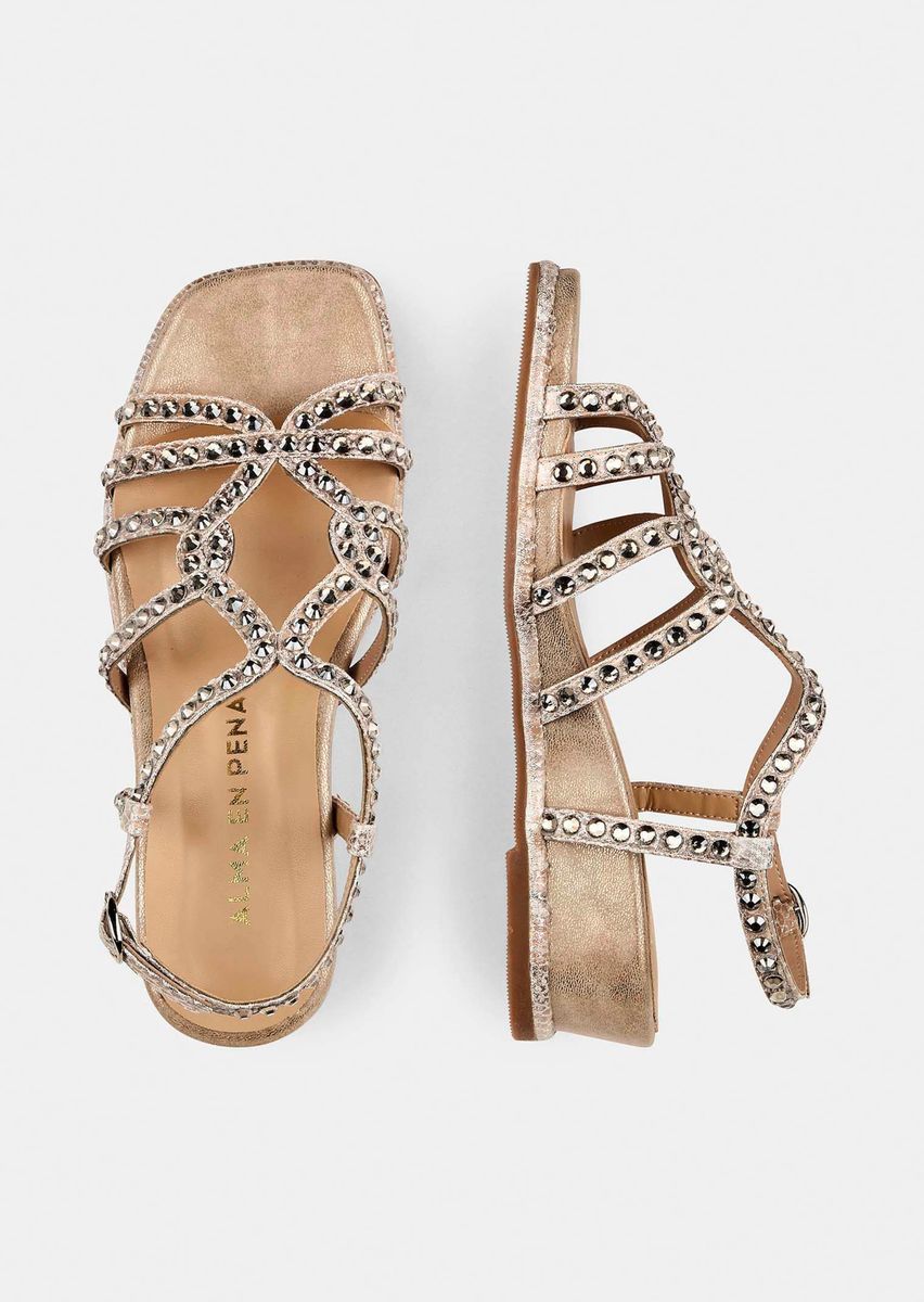 Verzierte Riemchensandalen mit Keilabsatz