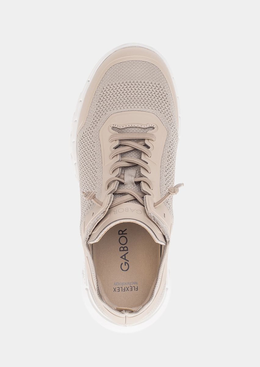 Sportlicher Mesh-Sneaker mit Keilabsatz