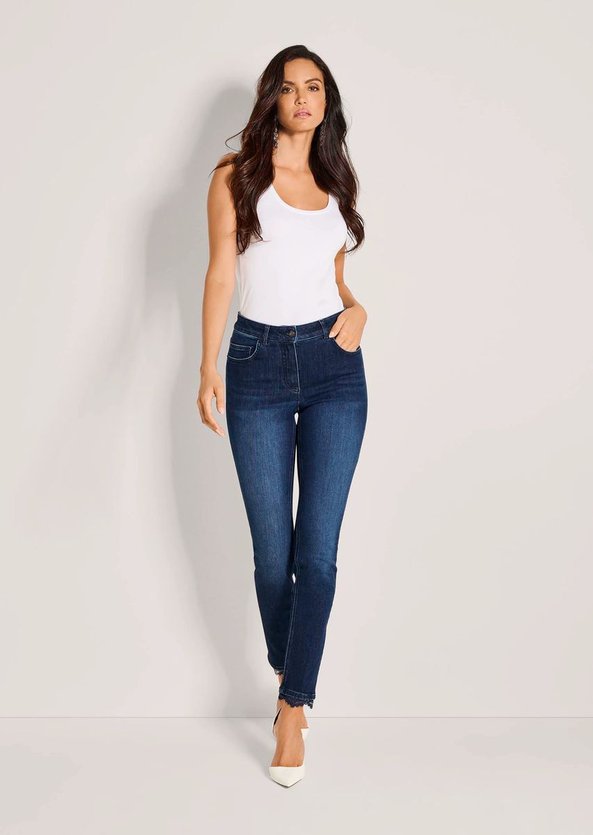 Slim-Fit Jeans mit Spitzenabschluss