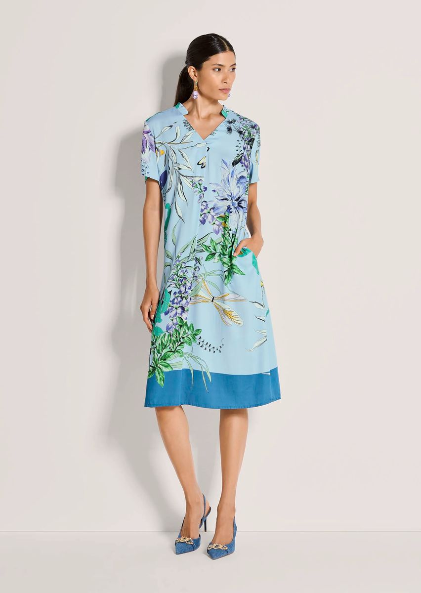 Lockeres Blumenkleid in H-Linie