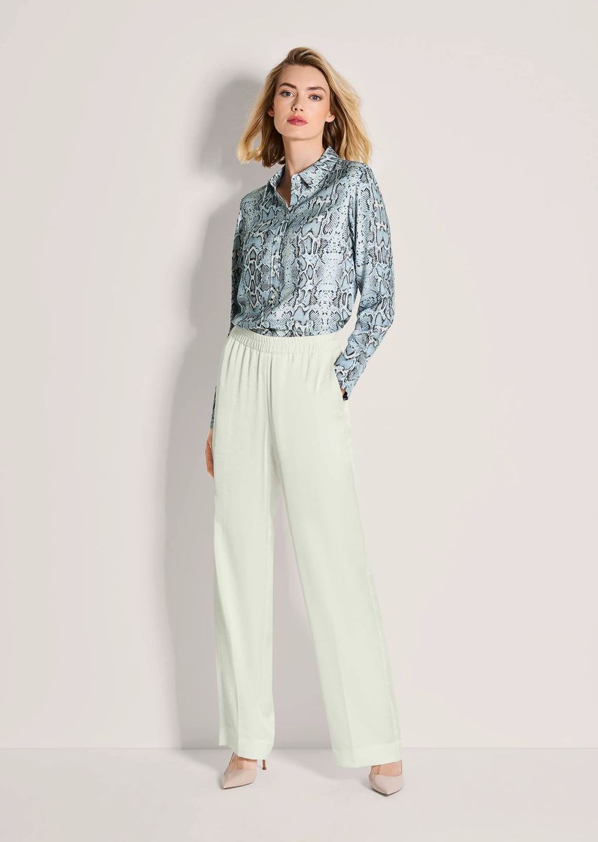 Strukturierte Satin-Hose mit weitem Bein