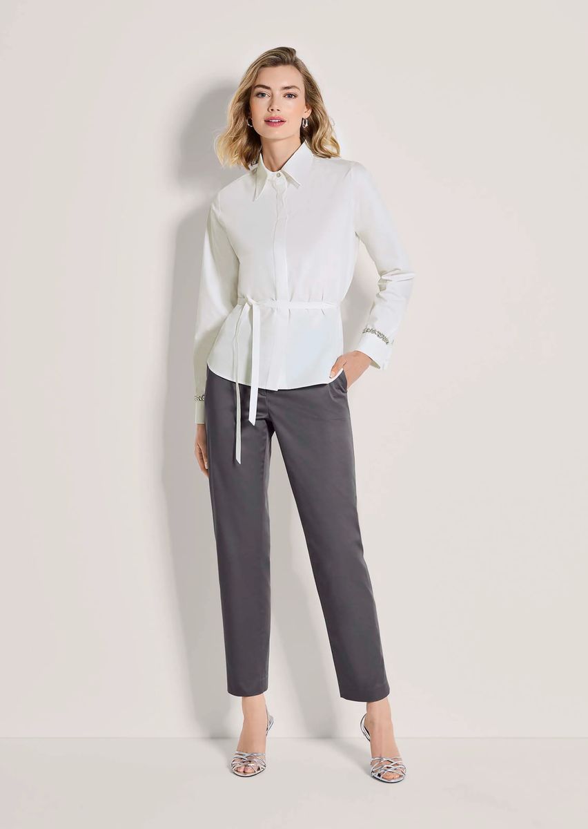 Bluse mit Taillenband und Strass-Manschetten