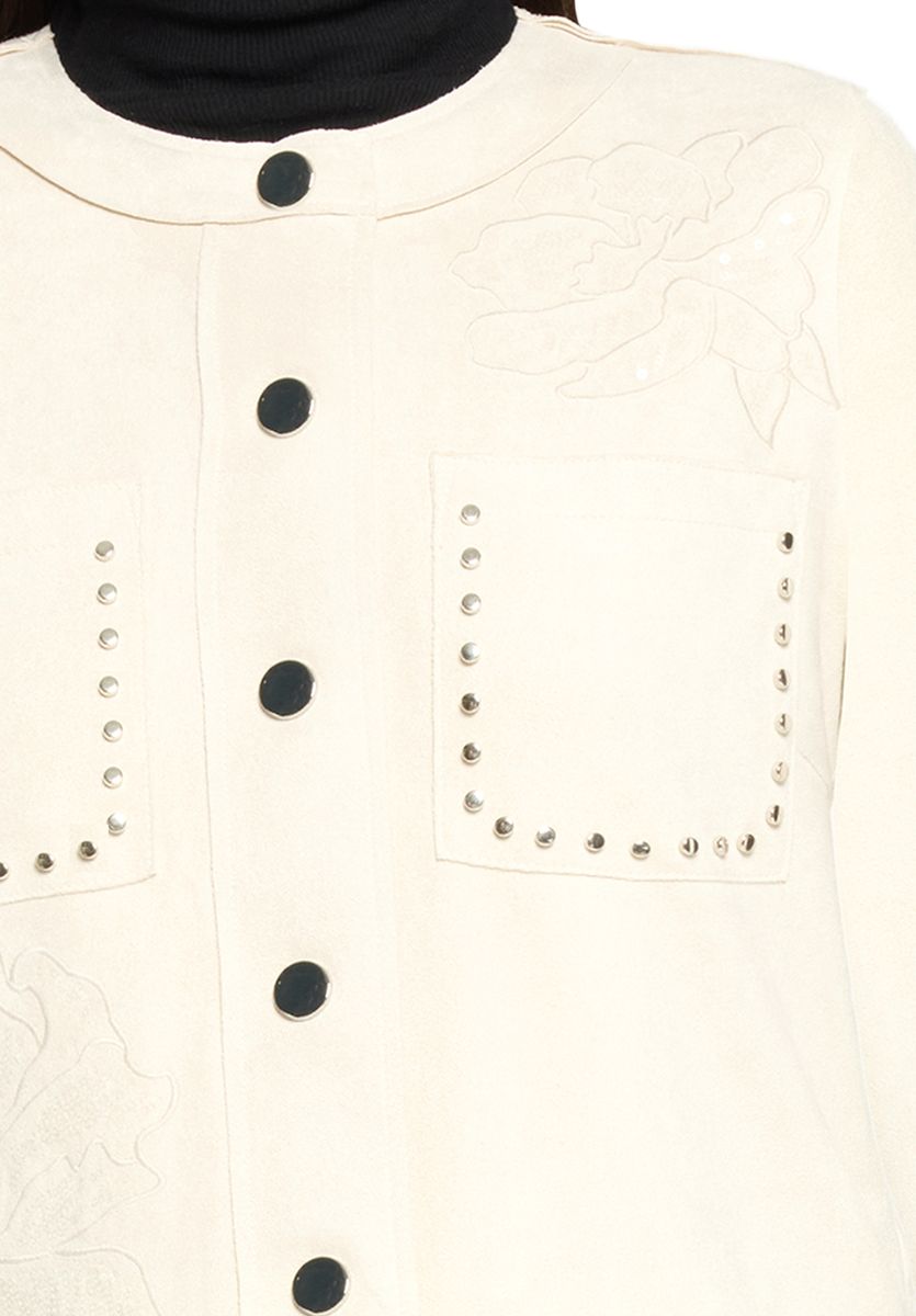 Knopfjacke mit dekorativen Taschen