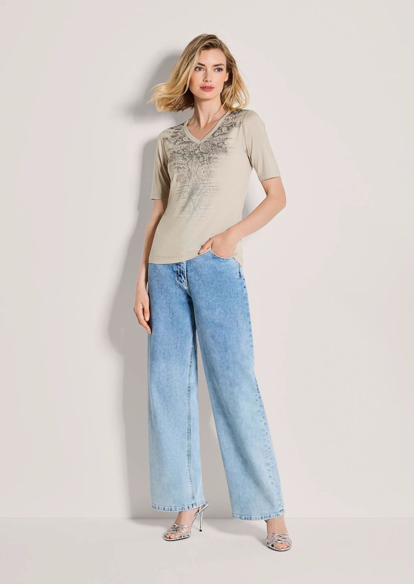 V-Shirt mit Paisley-Print und Strass
