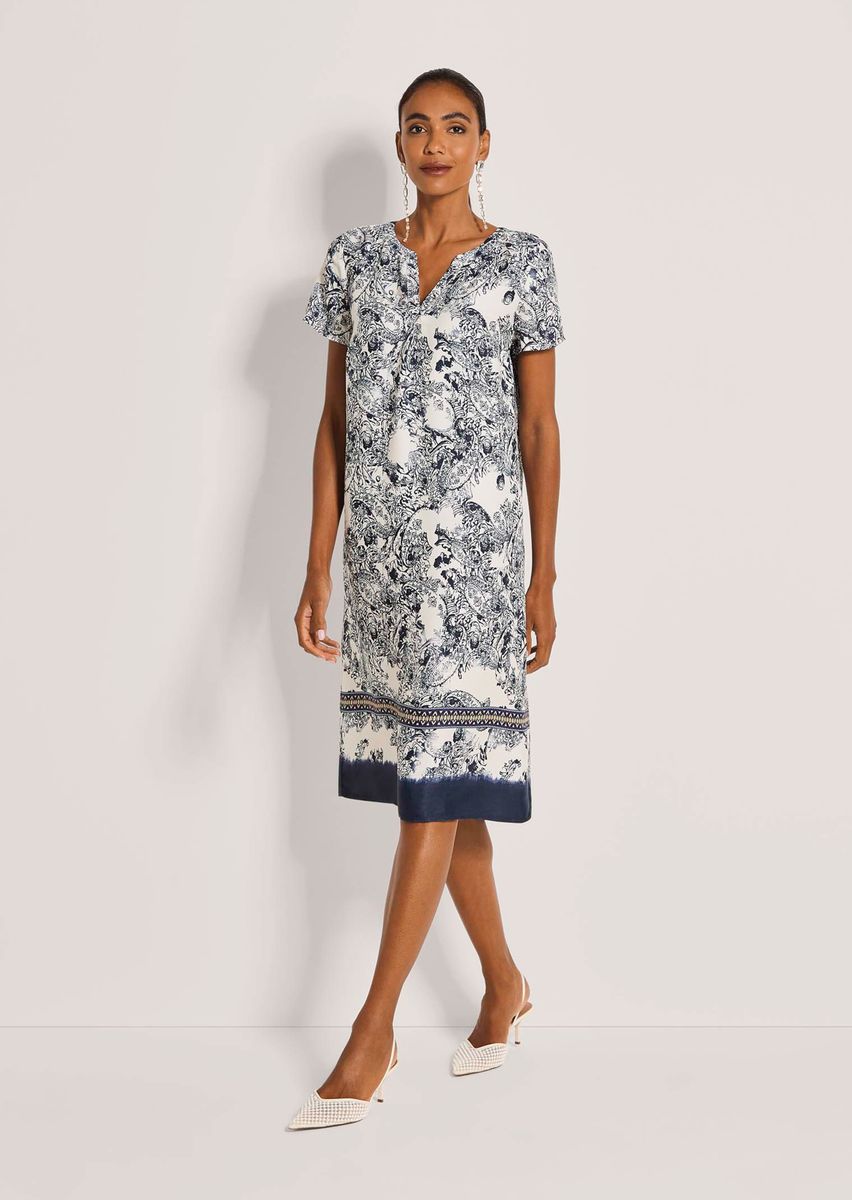 Luftiges Paisleykleid in H-Linie