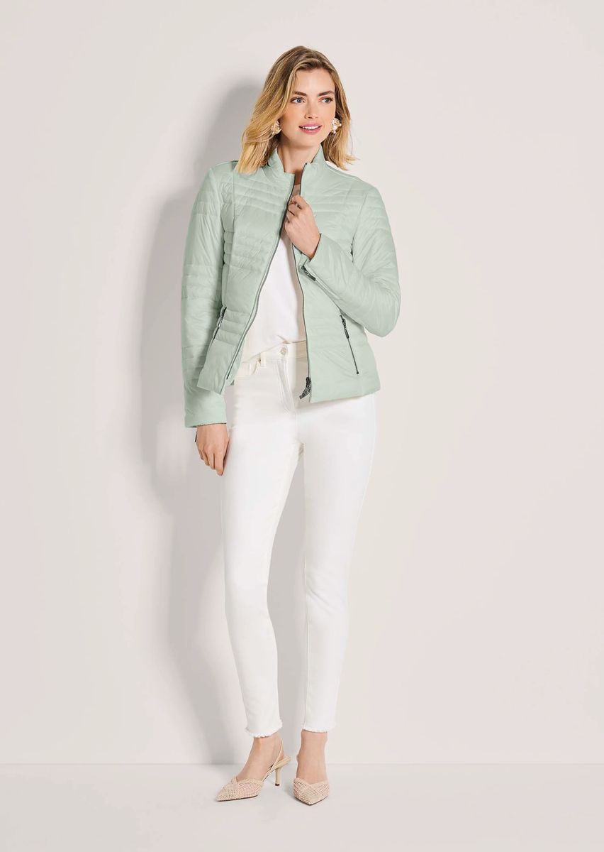 Leichte Steppjacke mit Stehkragen